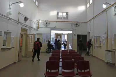 Me dejaron pariendo sola, denunció una joven de Río Negro