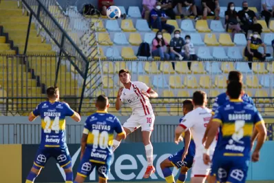 Estudiantes consiguió un triunfo clave en su visita a Everton de Chile