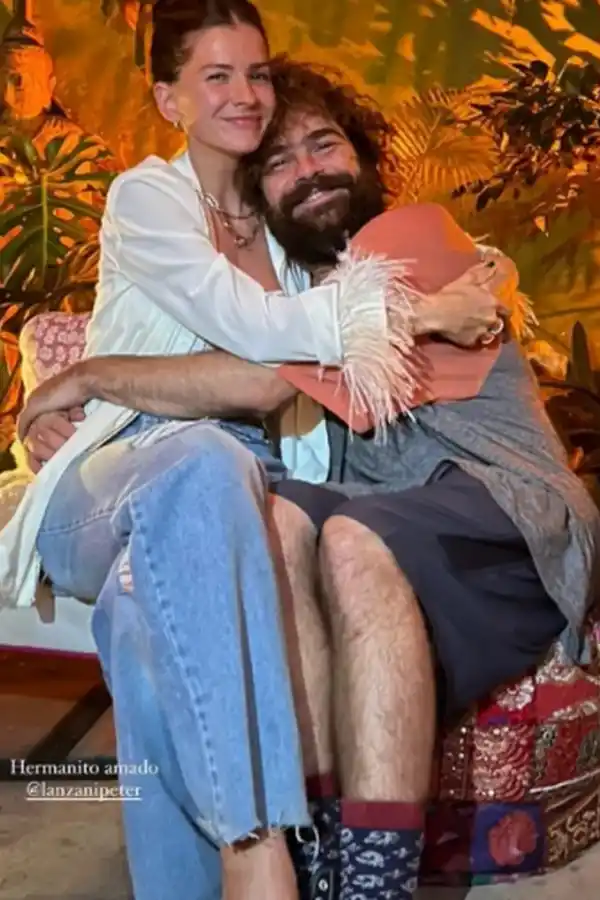 El particular look de Peter Lanzani en el cumpleaños de la China Suárez