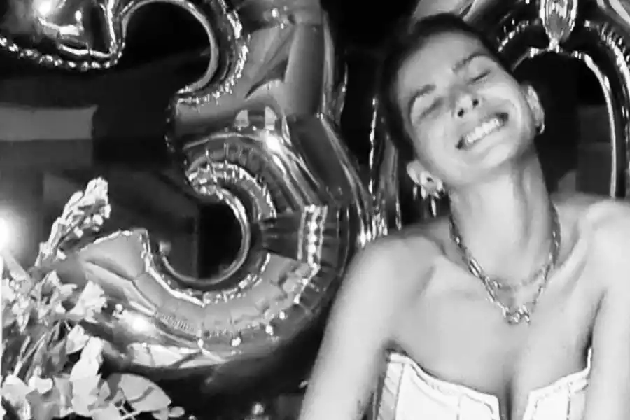 Modesta fiesta de la China Suárez por sus 30 años