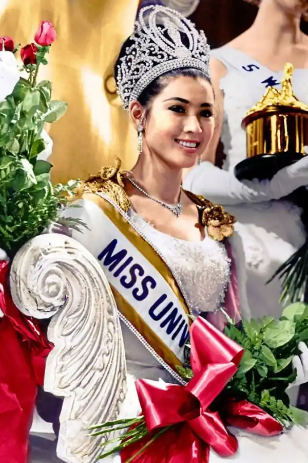APASRA HONGSAKULA FUE CORONADA MISS UNIVERSO EN 1962