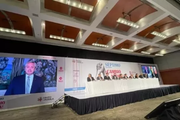 El Grupo de Puebla felicitó a Alberto Fernández por el acuerdo con el FMI