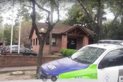 Video: fue a hacer una denuncia por violencia de género y habría sido acosada por un policía