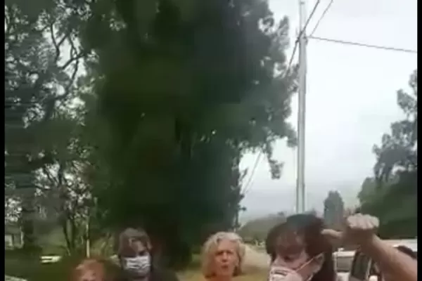 Vecinos de la villa El Cadillal protestan por la inseguridad