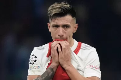 Pese al gran partido de Lisandro Martínez, Ajax fue eliminado por Benfica