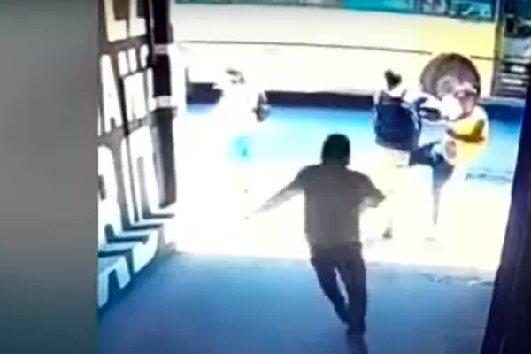 Un desconocido robó a un hombre, pero fue atrapado por transeúntes
