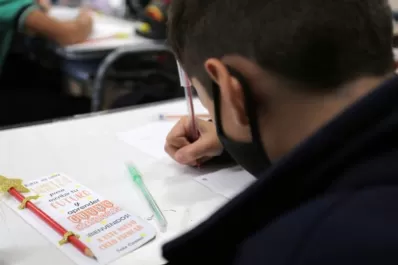 Mendoza: el uso de barbijo será optativo en todos los niveles escolares