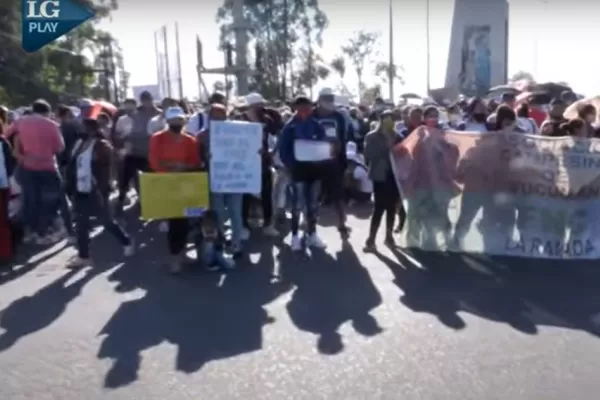 Organizaciones sociales protestaron hoy en contra del acuerdo con el FMI