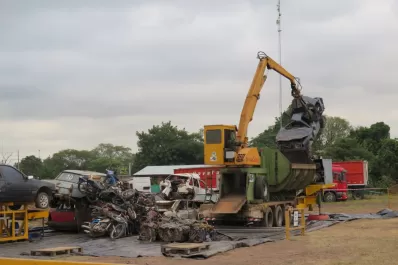 Compactarán alrededor de 5.000 vehículos para reducir la contaminación