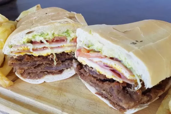 Polémica: la FIFA aseguró que el “mejor sánguche de milanesa” está en Santiago del Estero