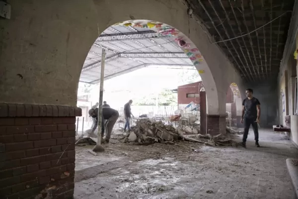 Continúan las refacciones en la Escuela Ciudadela, donde se desplomó el cielorraso