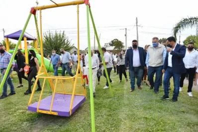 Simoca: Jaldo inauguró pavimento, luminarias y juegos en una plaza