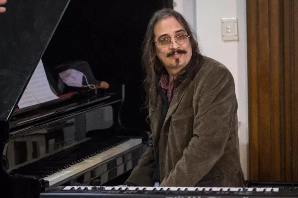 El Cuchi, con un pie en la tradición y otro en la vanguardia