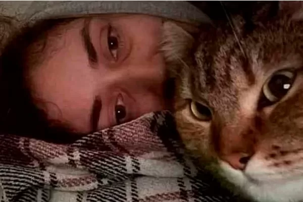 Joven denuncia que “los soldados rusos están violando mujeres y disparando a la gente en los sótanos”