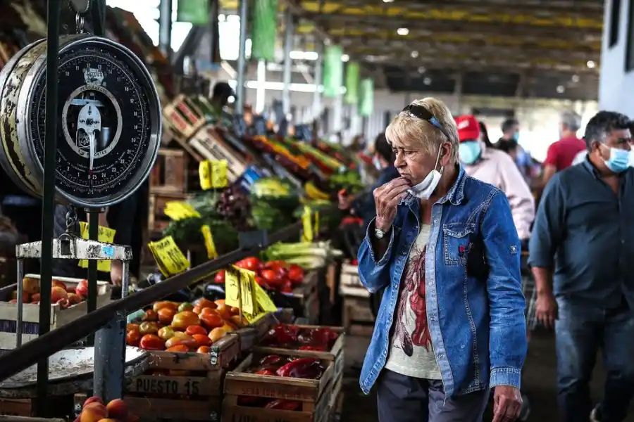 Argentina cayó 10 lugares en el ranking de países más felices