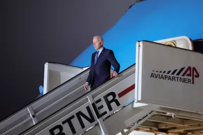 Biden llega a Polonia, en una señal de respaldo a Ucrania y de desafío a Rusia