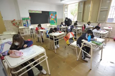 Por qué tendría que haber una hora más de clases en las escuelas de Tucumán