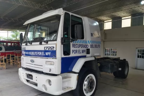 Bomberos de Concepción: el MPF donó un camión