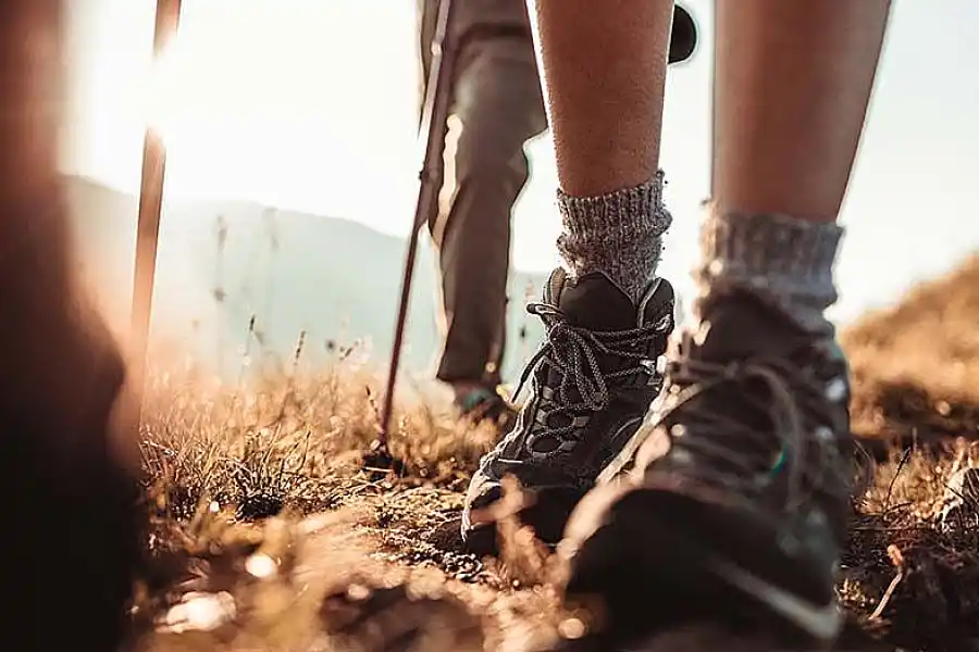 POR ELLOS. Con lo recaudado en el trekking, se compran útiles escolares para niños. 