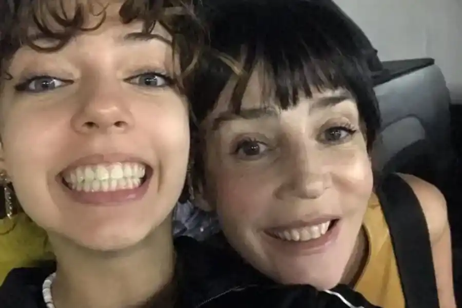 Eloísa Furriel junto a su mamá, la actriz Paola Krum