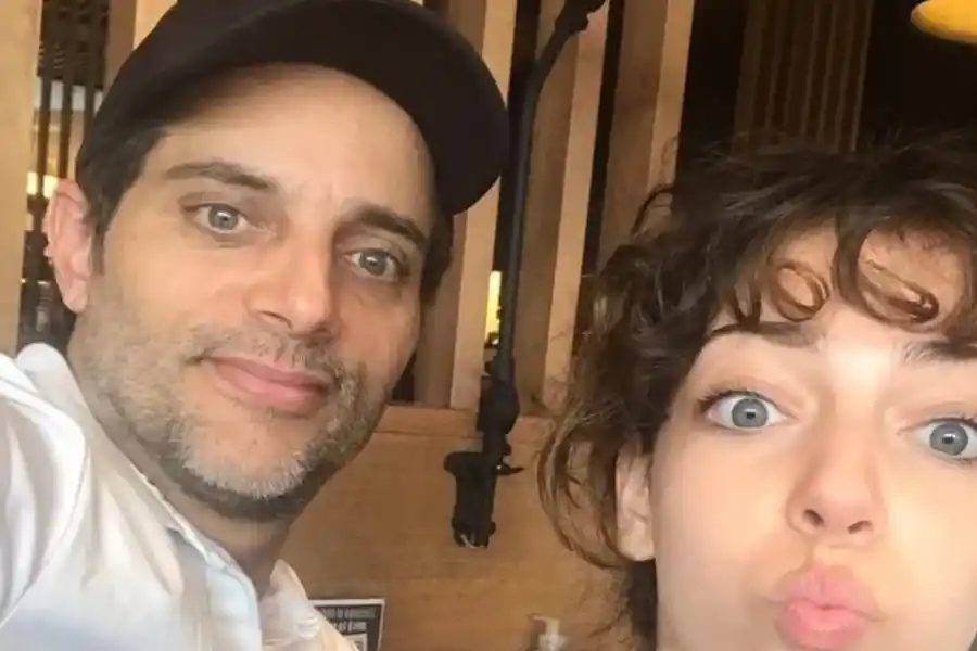 Eloísa Furriel junto a su papá, el actor Joaquín Furriel