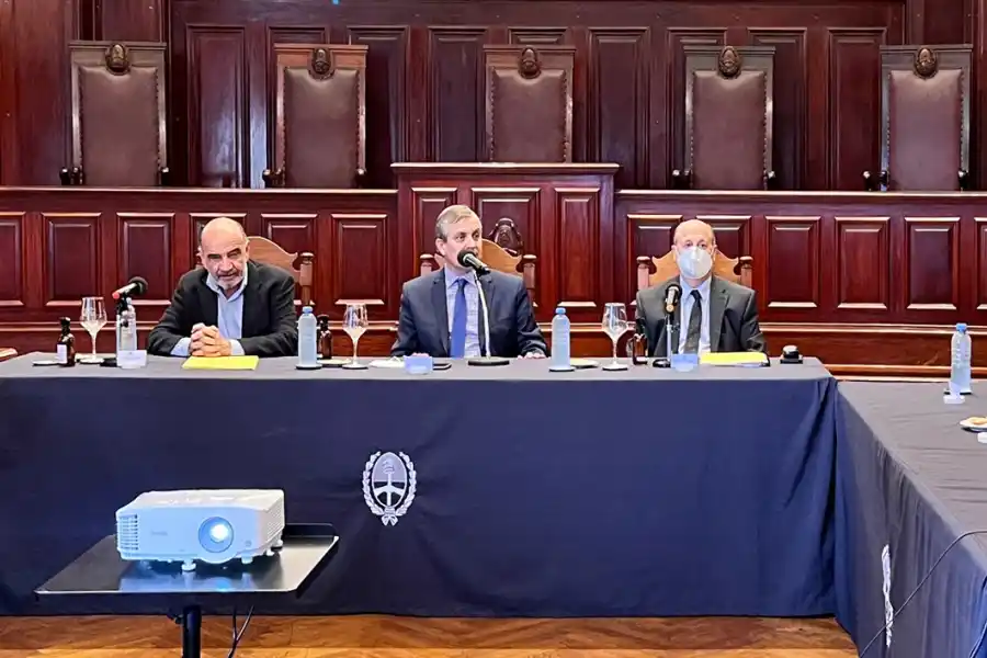 Encuentro para analizar el funcionamiento de la Justicia. 