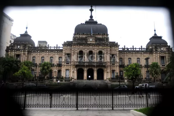 Piden que se investiguen los subsidios a empresarios de bailes: ¿quiénes y cuánto recibieron?