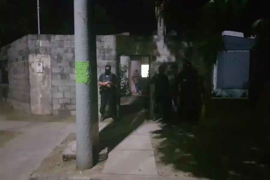 Por un posible secuestro extorsivo, más de 100 policías realizaron allanamientos en Tucumán