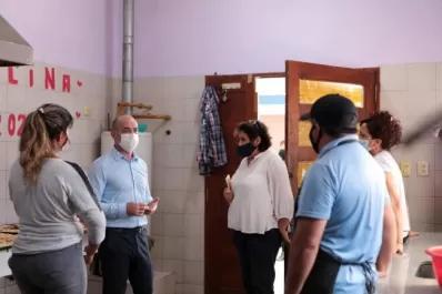 Lichtmajer supervisó obras y el desarrollo del ciclo lectivo en la Escuela Nina Velardez