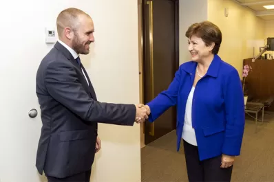 El FMI admite que hay riesgos altos para cumplir con el programa acordado en Argentina