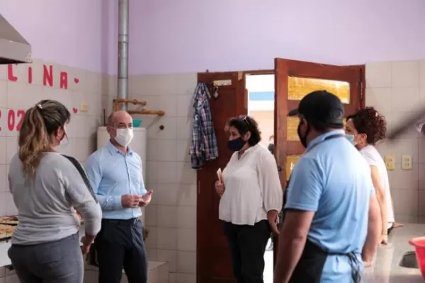 Lichtmajer supervisó obras y el desarrollo del ciclo lectivo en la Escuela Nina Velardez
