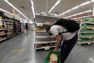 La ausencia de productos es notoria en las góndolas