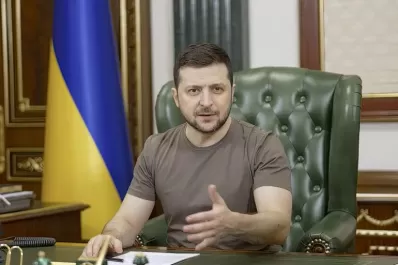 Zelensky: La retirada de las fuerzas rusas dejó minas esparcidas por todas partes