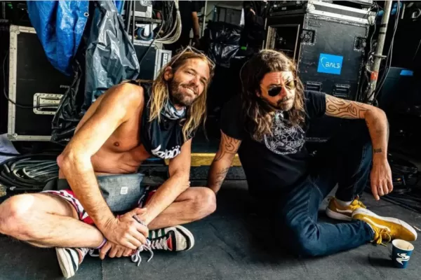 Adiós a Taylor Hawkins, una de las baterías más potentes del rock