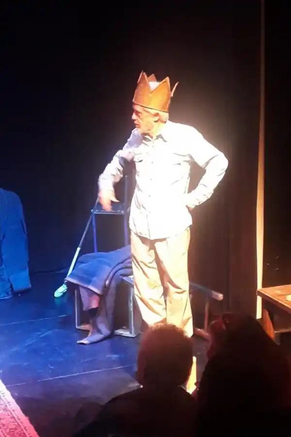 UNA PELEA SOBRE EL ESCENARIO. La separación entre Manuel Villarrubia Norri y Alejandro Sandoval será abordada en formato cómico esta noche. 