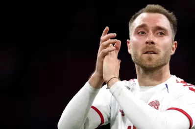 Emocionante vuelta a la cancha: tras el infarto, Christian Eriksen volvió a jugar e hizo un gol que festejaron todos
