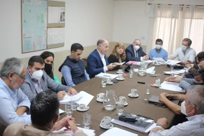 Con funcionarios municipales, concejales dan inicio a la discusión por el Presupuesto 2022