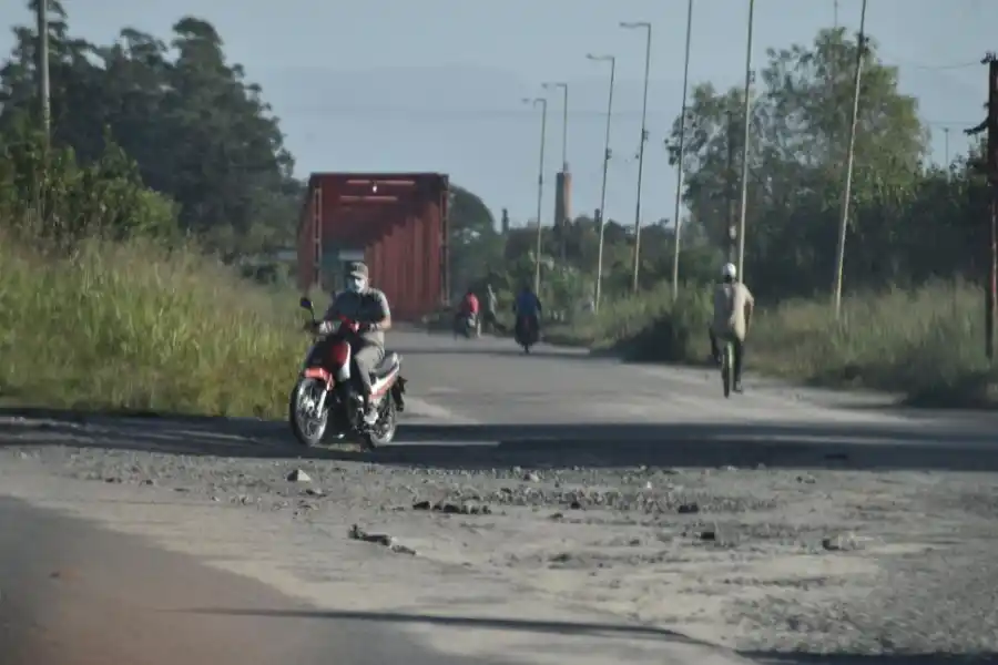 Las autoridades comunales sostienen que estos deterioros deben ser arreglados por Vialidad de la provincia.