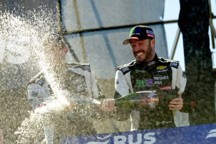 Polideportivo: Lawn Tennis sumó su primer triunfo