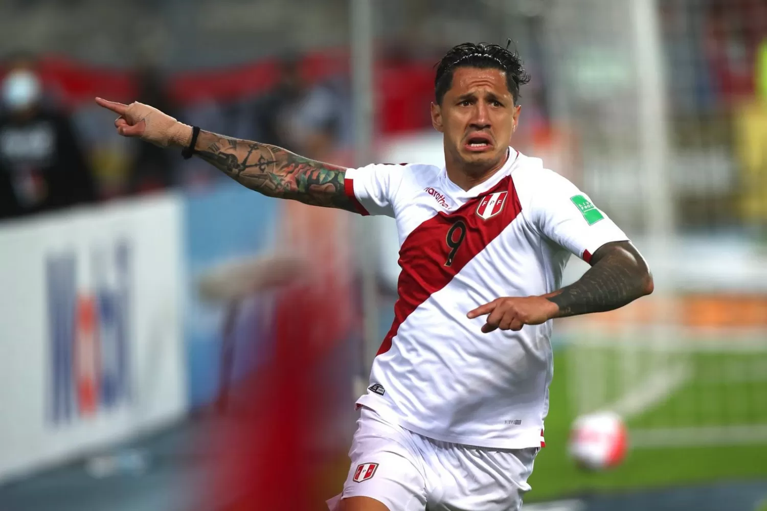 Perú ganó y consiguió su lugar en el repechaje