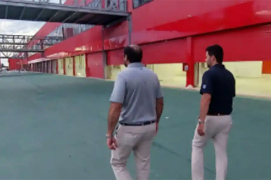 PRIMEROS PASOS. El gran circo del MotoGP ya se siente en las calles internas del circuito de Termas.