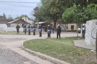 Desbarataron dos quioscos de droga vinculados al clan Los 30