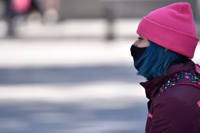 La temperatura bajó 15° en pocas horas y el cielo permanecerá gris