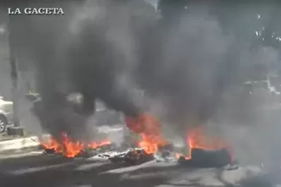 Puesteros de la ex terminal se oponen a una medida de desalojo de la Municipalidad