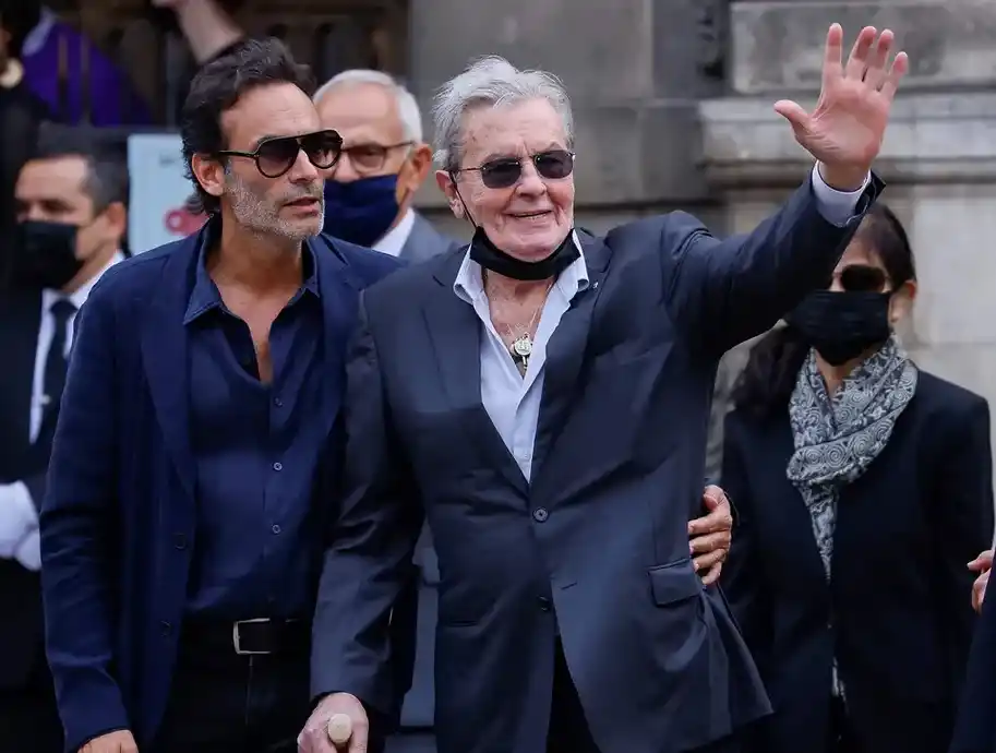 Alain Delon junto a su hijo Antony