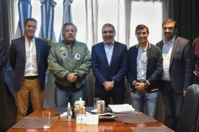 El intendente Alfaro hizo un reconocimiento al héroe de Malvinas Antonio Zelaya