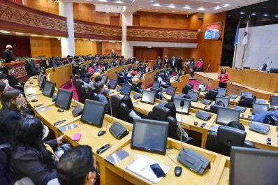La Legislatura recibió la visita de alumnos y docentes de una escuela de Las Talitas