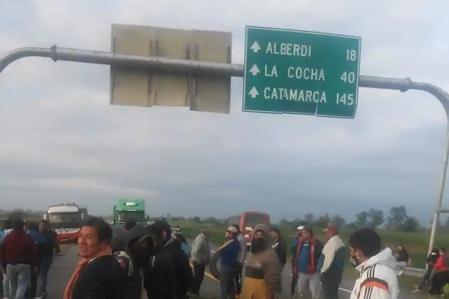 EN TARUCA PAMPA. Autoconvocados del citrus reclaman asambleas abiertas. Foto Gentileza Autoconvocados del Citrus
