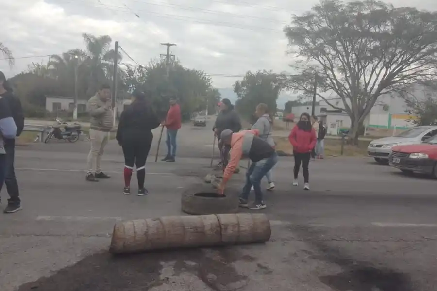 EN TARUCA PAMPA. Autoconvocados del citrus reclaman asambleas abiertas. Foto Gentileza Autoconvocados del Citrus