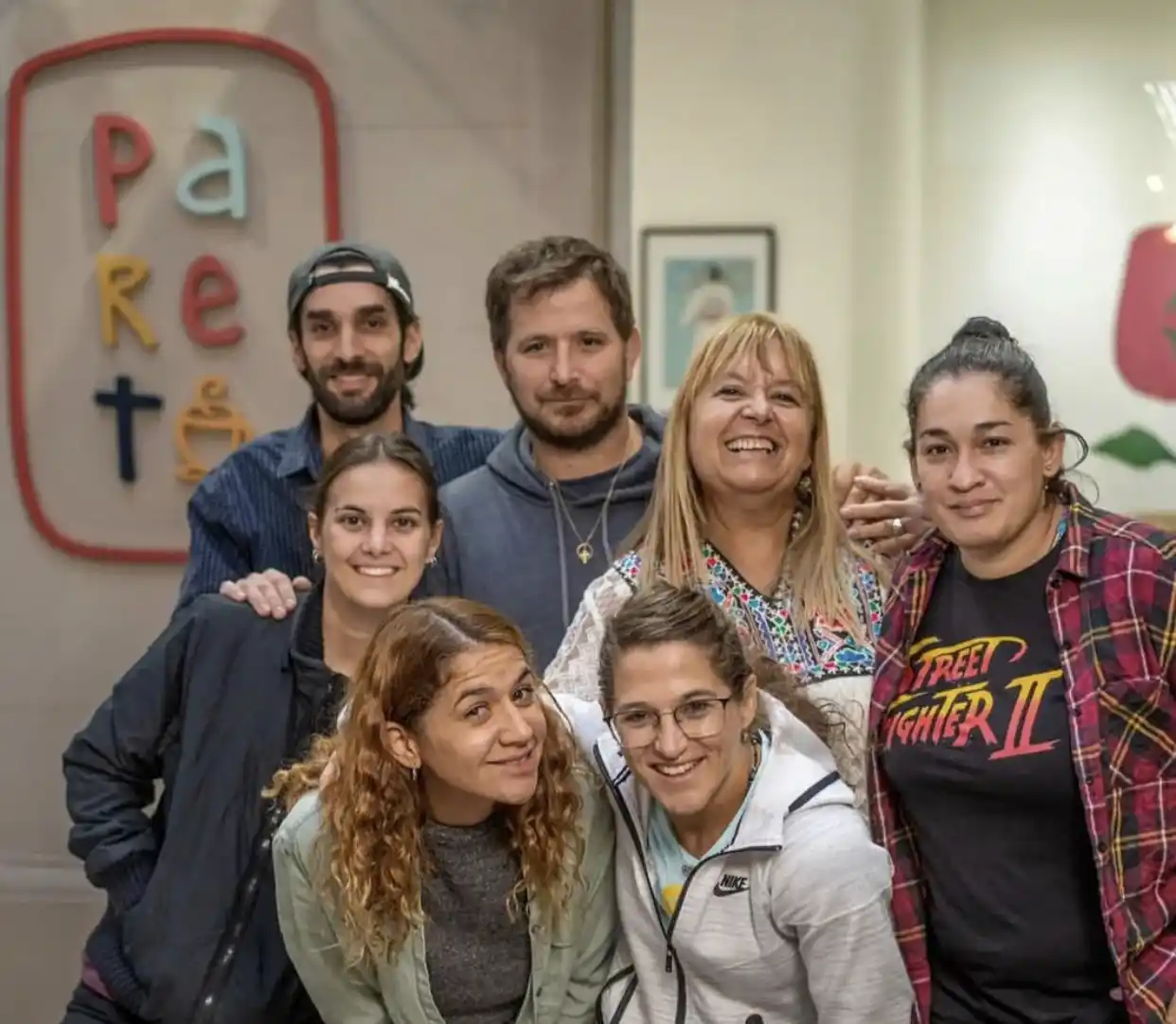 Pareto y su familia en la cafetería